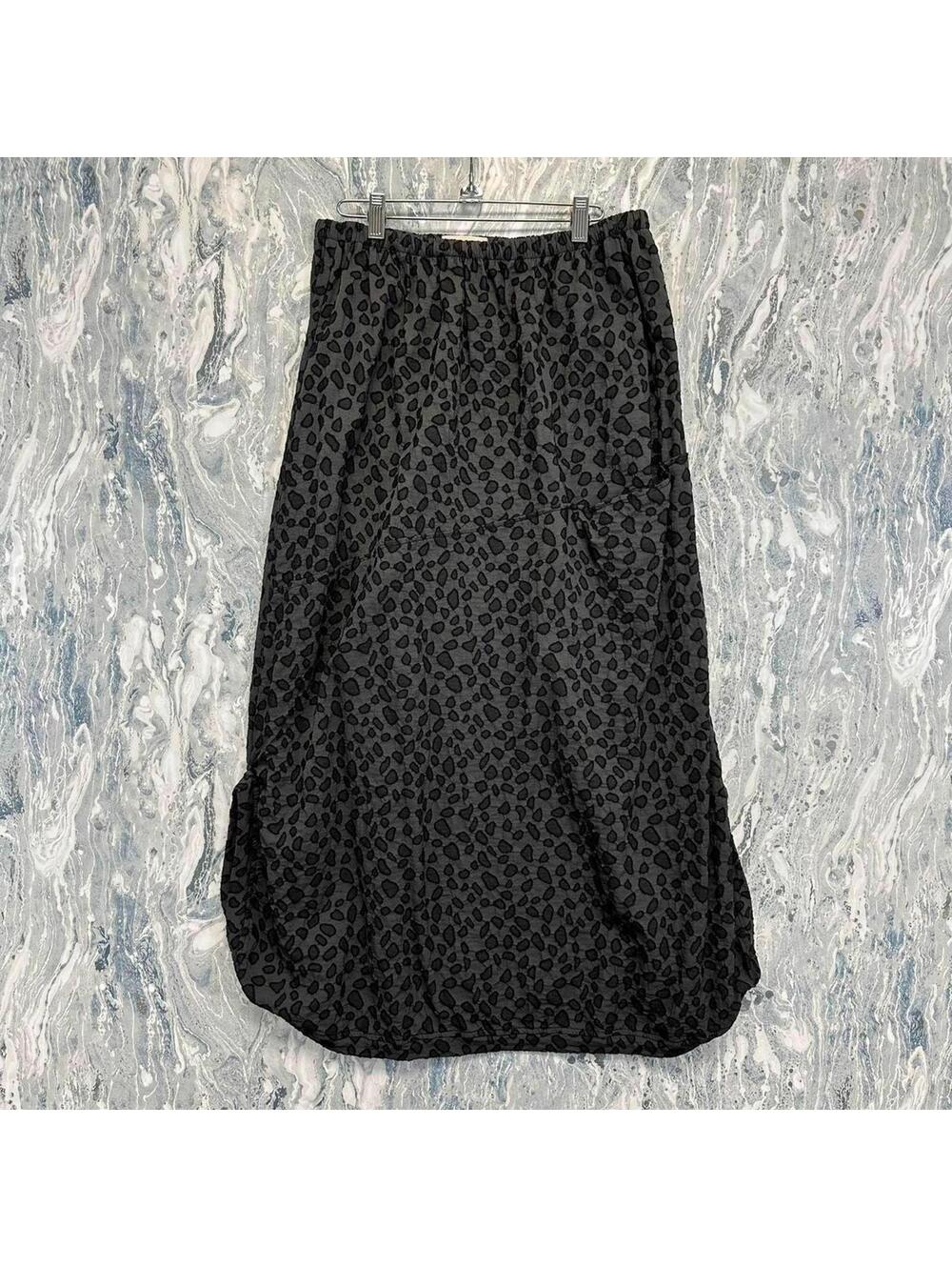 Black Leopard Print Maxi Skirt (L)